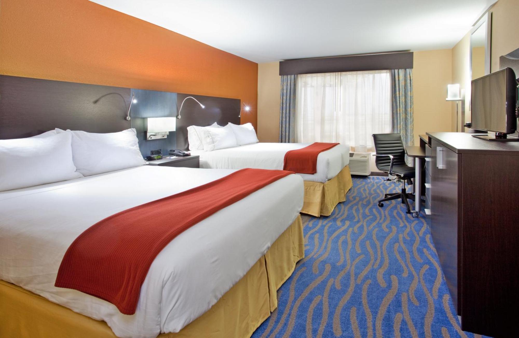 Standard Queen Room with Two Queen Beds
